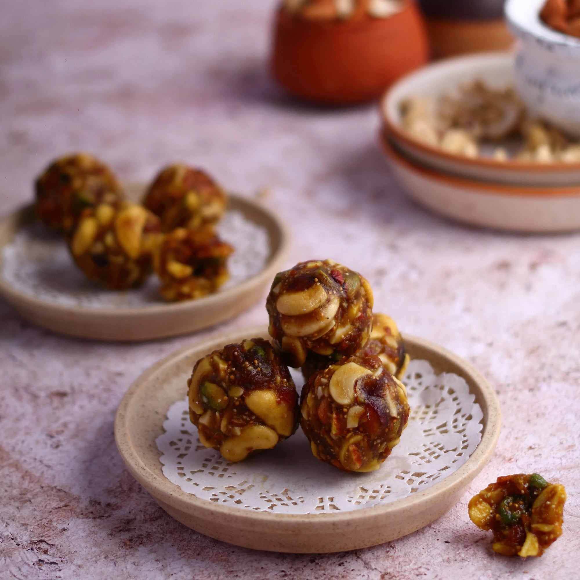 Honey Ladoo (1 Kg)