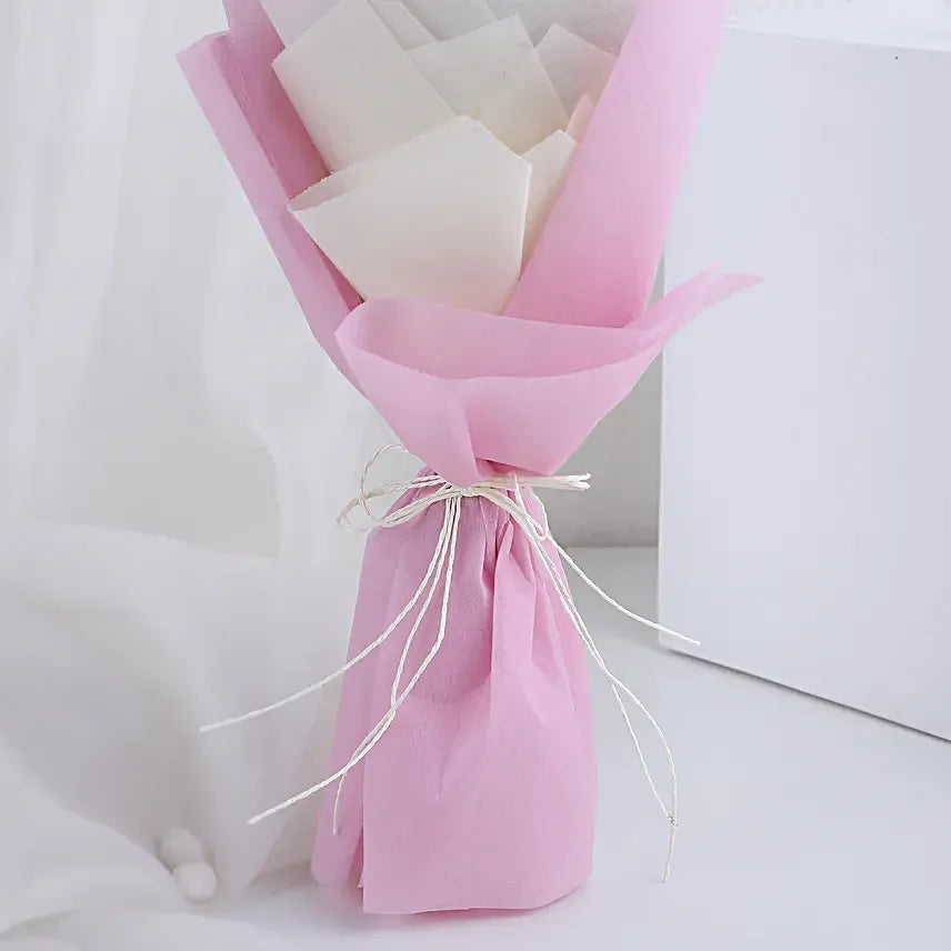 Blushing Pink Rose Bouquet & Chocolate Cake