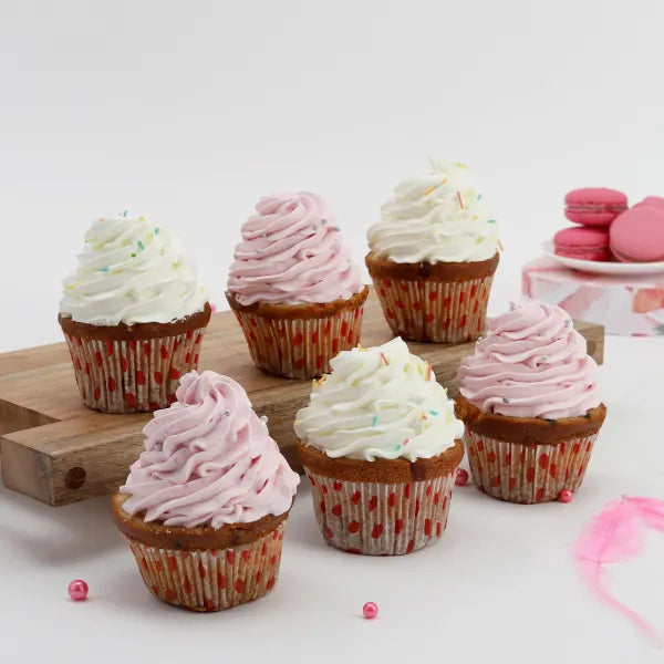 Assorted Vanilla Cupcakes (6 Pieces)