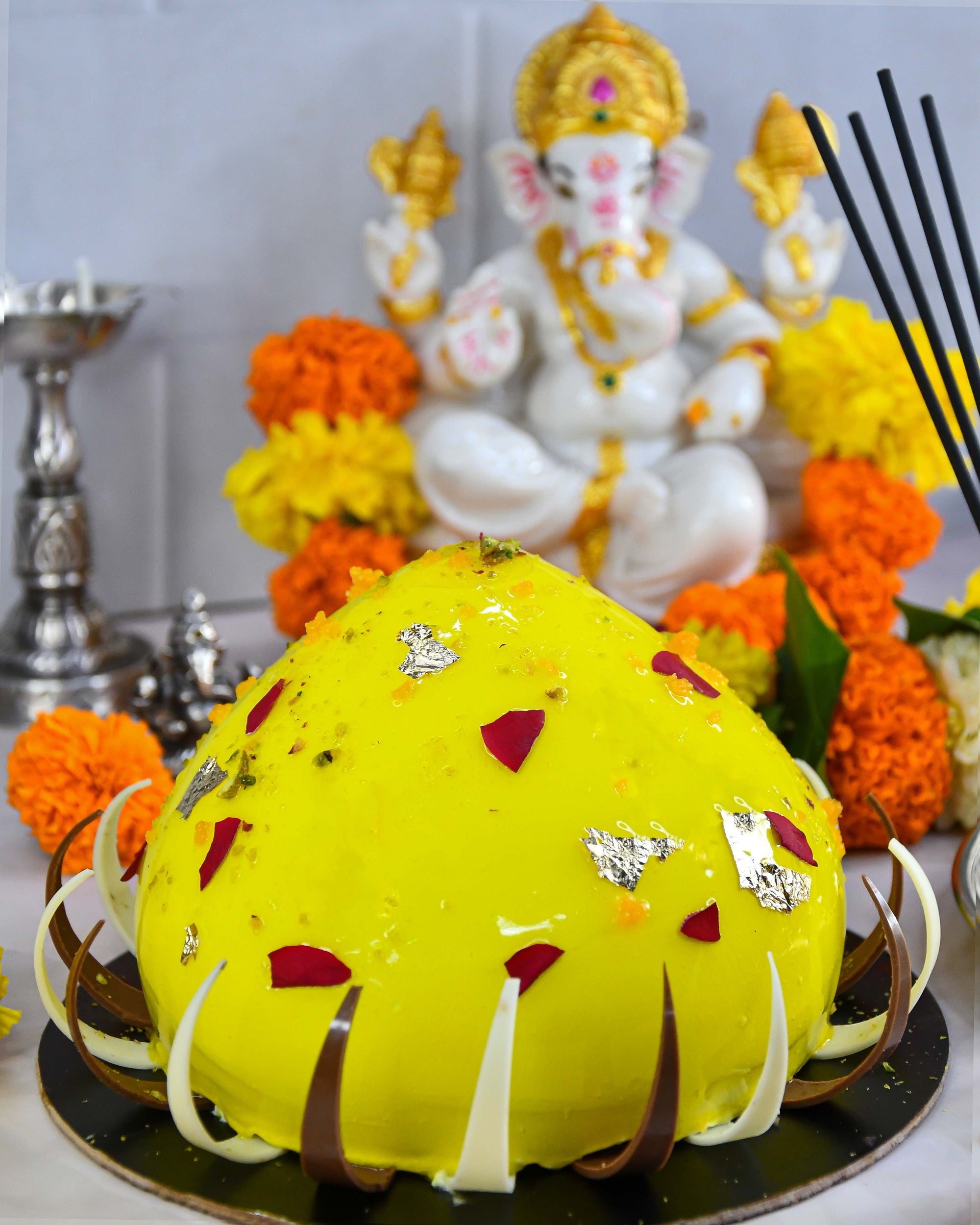 Rabdi Modak Cake