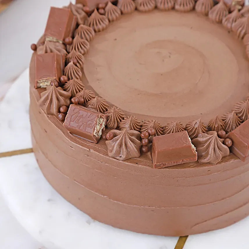 Kit Kat Crunch Cream Cake