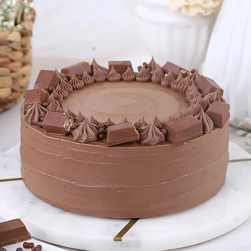 Kit Kat Crunch Cream Cake