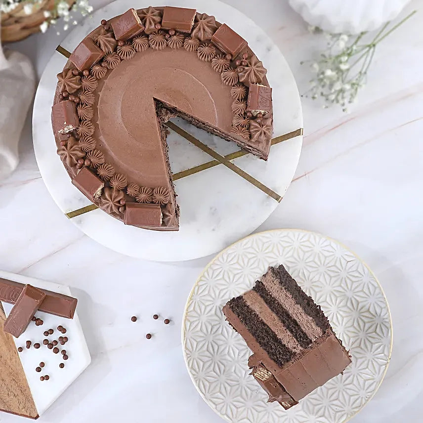 Kit Kat Crunch Cream Cake